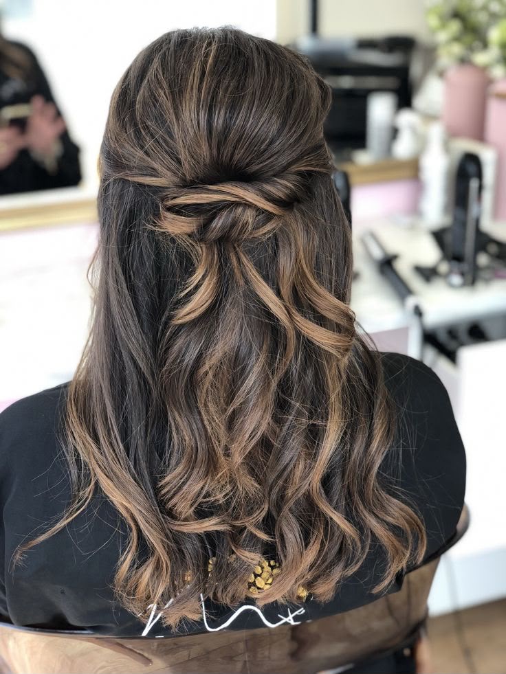 Demi coiffure